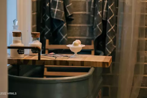 Dining - 2343 Earll Dr, Phoenix, AZ 85016 photo 5 of 6