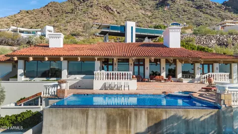View/Area - 5401 E Valle Vista Rd, Phoenix, AZ 85018 photo 3 of 7