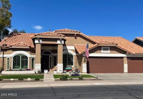1526 W Devon Dr, Gilbert, AZ 85233