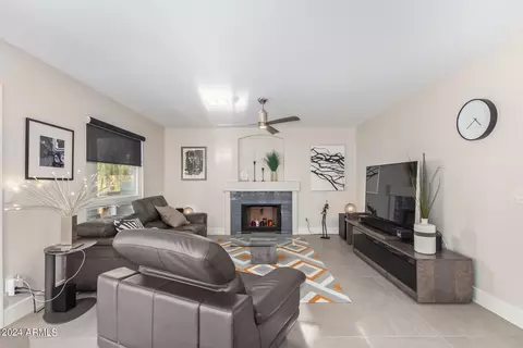 Living - 2010 E Glenhaven Dr, Phoenix, AZ 85048 photo 4 of 8