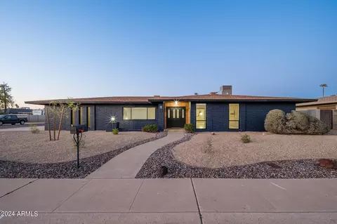 4332 W Echo Ln, Glendale, AZ 85302