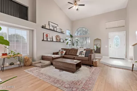 802 W Iris Dr, Gilbert, AZ 85233 photo 9