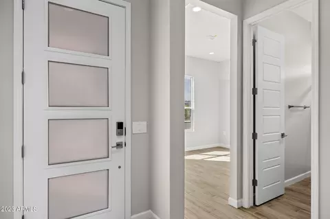 Entry Way - 5967 E Lone Cactus Rd, Phoenix, AZ 85054 photo 1 of 4