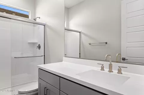 Bath - 5967 E Lone Cactus Rd, Phoenix, AZ 85054 photo 1 of 6