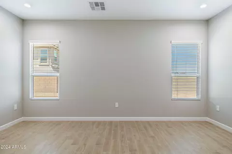 5951 E Lone Cactus Rd, Phoenix, AZ 85054 photo 22