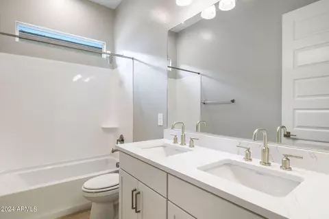 5951 E Lone Cactus Rd, Phoenix, AZ 85054 photo 11