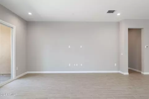 5951 E Lone Cactus Rd, Phoenix, AZ 85054 photo 15