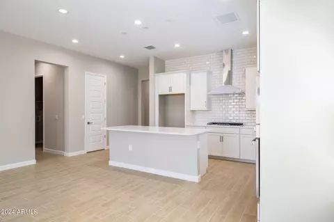 5951 E Lone Cactus Rd, Phoenix, AZ 85054 photo 6