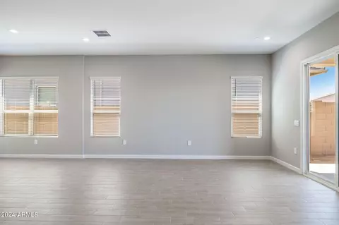 5951 E Lone Cactus Rd, Phoenix, AZ 85054 photo 16