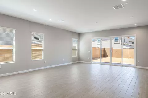 5951 E Lone Cactus Rd, Phoenix, AZ 85054 photo 13