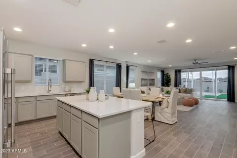 Kitchen - 5958 E Lone Cactus Rd, Phoenix, AZ 85054 photo 1 of 5