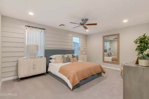 Bedroom - 5958 E Lone Cactus Rd, Phoenix, AZ 85054 photo 3 of 6