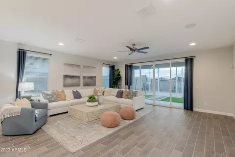 Living - 5958 E Lone Cactus Rd, Phoenix, AZ 85054 photo 3 of 3