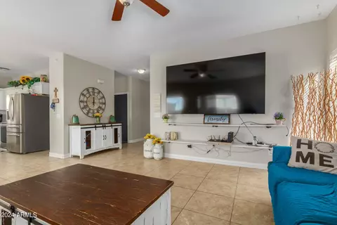 Kitchen - 2191 E Greenlee Ave, Apache Junction, AZ 85119 photo 2 of 11