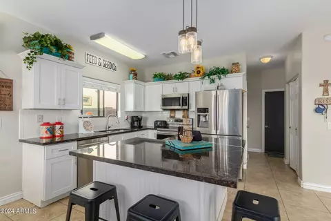 Kitchen - 2191 E Greenlee Ave, Apache Junction, AZ 85119 photo 5 of 11