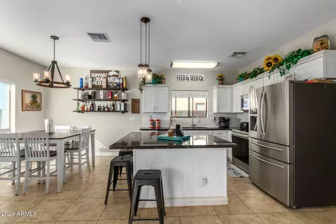 Kitchen - 2191 E Greenlee Ave, Apache Junction, AZ 85119 photo 4 of 11
