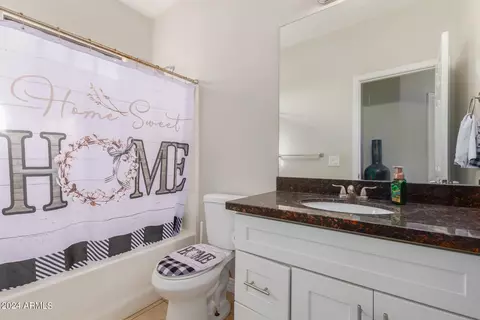Bath - 2191 E Greenlee Ave, Apache Junction, AZ 85119 photo 2 of 3