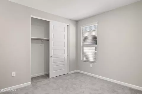 Bedroom - 5950 E Lone Cactus Rd, Phoenix, AZ 85054 photo 6 of 6