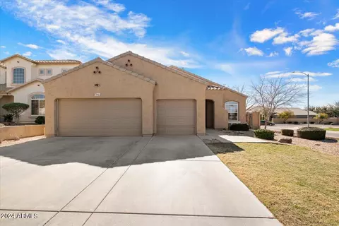 10641 W Salter Dr, Peoria, AZ 85382