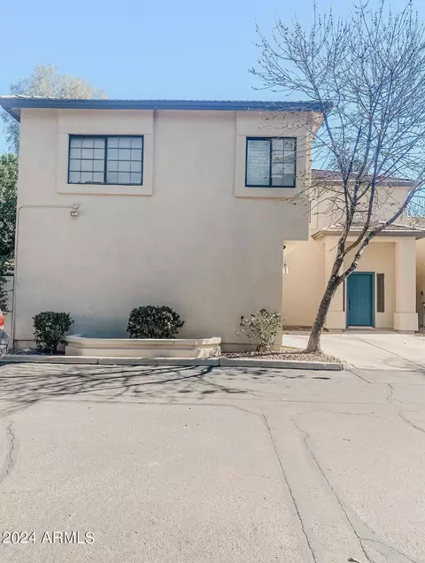 1124 E Rose Ln #13, Phoenix, AZ 85014 photo 2