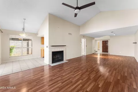 Living - 426 E Taro Ln, Phoenix, AZ 85024 photo 4 of 4