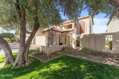 426 E Taro Ln, Phoenix, AZ 85024