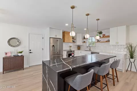 Kitchen - 1201 E Palmaire Ave, Phoenix, AZ 85020 photo 2 of 4