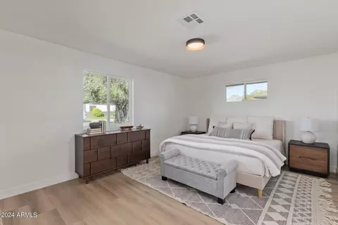 Bedroom - 1201 E Palmaire Ave, Phoenix, AZ 85020 photo 1 of 6