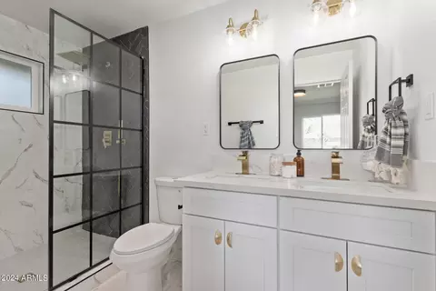 Bath - 1201 E Palmaire Ave, Phoenix, AZ 85020 photo 1 of 4
