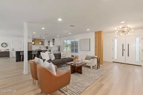 Living - 1201 E Palmaire Ave, Phoenix, AZ 85020 photo 3 of 4