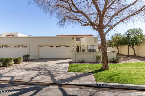 1833 E Vinedo Ln, Tempe, AZ 85284