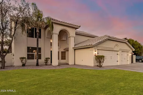 Exterior - 4290 E Desert Ln, Gilbert, AZ 85234 photo 8 of 39
