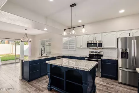 Kitchen - 4290 E Desert Ln, Gilbert, AZ 85234 photo 2 of 4