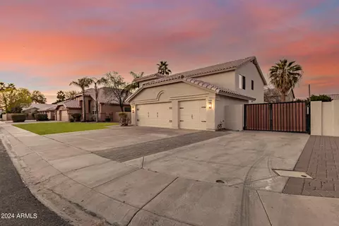 Exterior - 4290 E Desert Ln, Gilbert, AZ 85234 photo 3 of 39