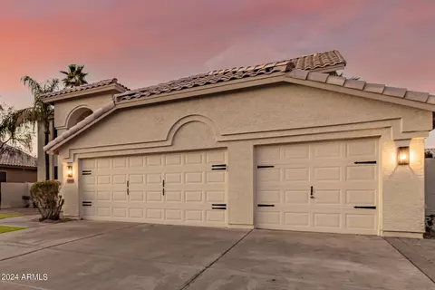 Exterior - 4290 E Desert Ln, Gilbert, AZ 85234 photo 6 of 39