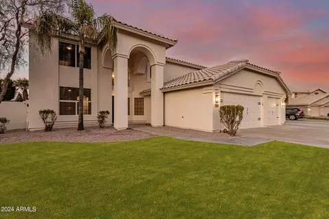 Exterior - 4290 E Desert Ln, Gilbert, AZ 85234 photo 9 of 39