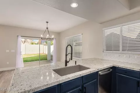 Kitchen - 4290 E Desert Ln, Gilbert, AZ 85234 photo 3 of 4