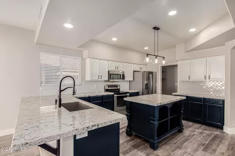 Kitchen - 4290 E Desert Ln, Gilbert, AZ 85234 photo 1 of 4