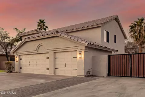 Exterior - 4290 E Desert Ln, Gilbert, AZ 85234 photo 4 of 39