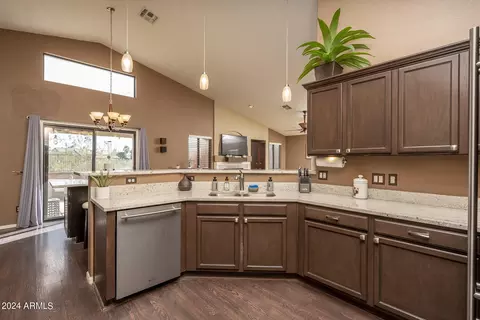 2101 E Parkside Ln, Phoenix, AZ 85024 photo 9