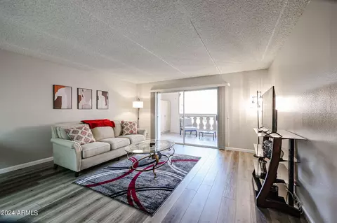 7920 E Camelback Rd #107, Scottsdale, AZ 85251