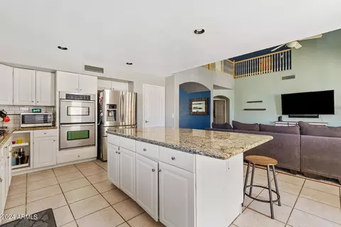 Kitchen - 1233 E Spur Ave, Gilbert, AZ 85296 photo 4 of 5