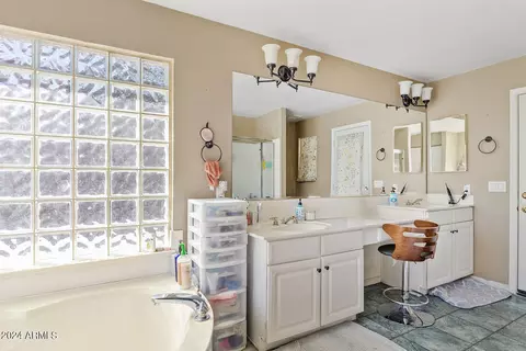 Bath - 1233 E Spur Ave, Gilbert, AZ 85296 photo 1 of 2