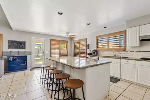 Kitchen - 1233 E Spur Ave, Gilbert, AZ 85296 photo 1 of 5