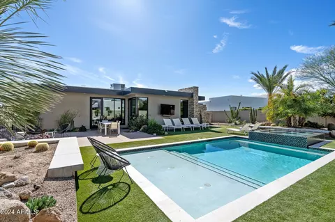 Exterior - 4320 E Buena Terra Way, Phoenix, AZ 85018 photo 6 of 12
