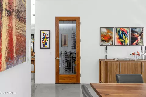 Dining - 4320 E Buena Terra Way, Phoenix, AZ 85018 photo 2 of 2