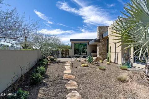 Exterior - 4320 E Buena Terra Way, Phoenix, AZ 85018 photo 7 of 12