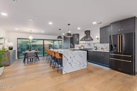Kitchen - 2514 E Highland Ave, Phoenix, AZ 85016 photo 1 of 8