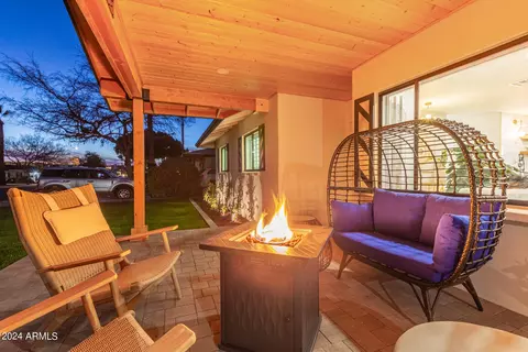 Living - 2514 E Highland Ave, Phoenix, AZ 85016 photo 5 of 5
