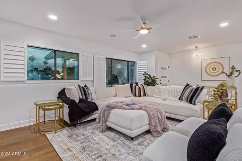 Living - 2514 E Highland Ave, Phoenix, AZ 85016 photo 3 of 5